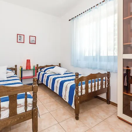 Lovely Home In Sibenik With Kitchen