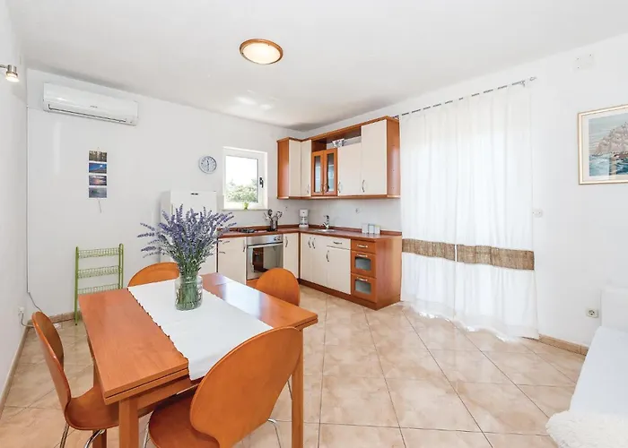 Holiday Home Jadrija IV VI Ferienhaus *