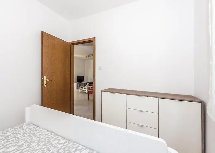 Holiday Home Jadrija IV VI *