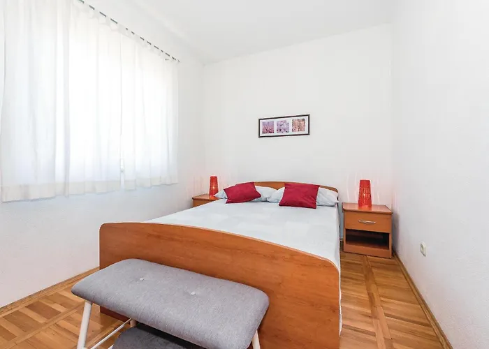 Ferienhaus Holiday Home Jadrija IV VI